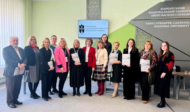 Викладачі факультету філології і журналістики ТНПУ взяли участь у Міжнародній конференції у КНУ ім. В. Стефаника.j